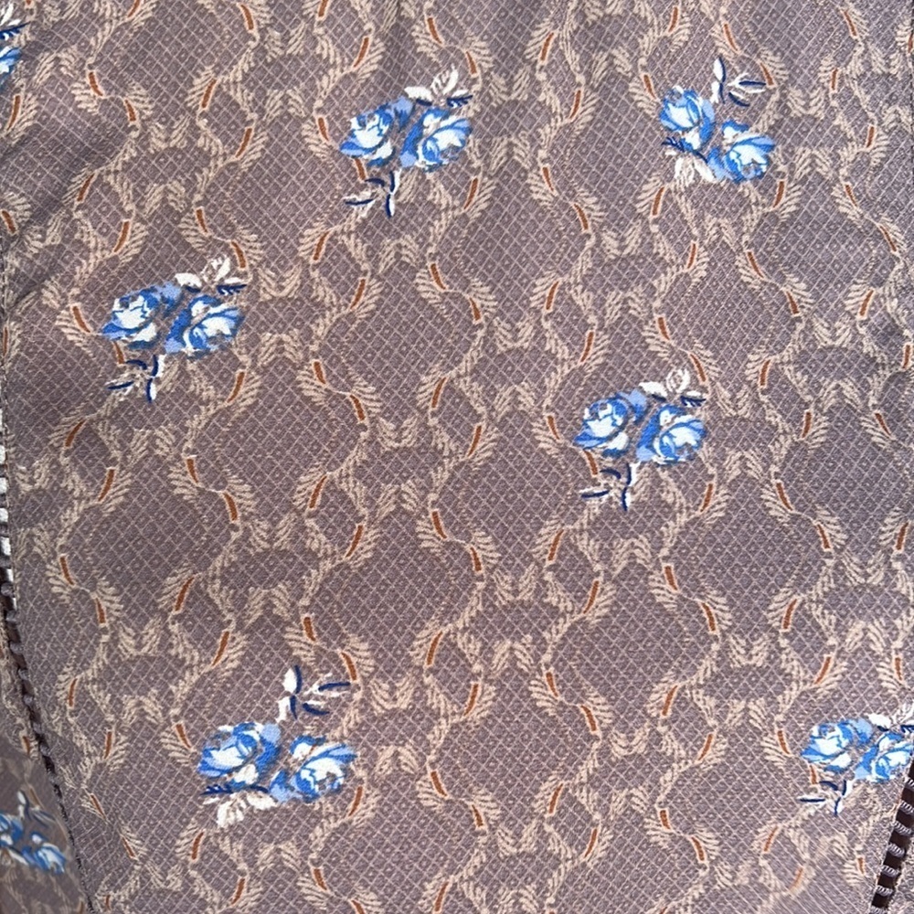 WAYF Floral Tiered Bell Sleeve Blouse - Picture 4 of 11